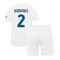 Camiseta Inter Milan Denzel Dumfries #2 Segunda Equipación Replica 2023-24 para niños mangas cortas (+ Pantalones cortos)